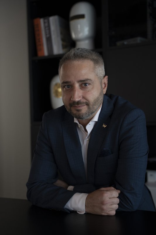 Artaches Grigorian — Founder of Distress Finder